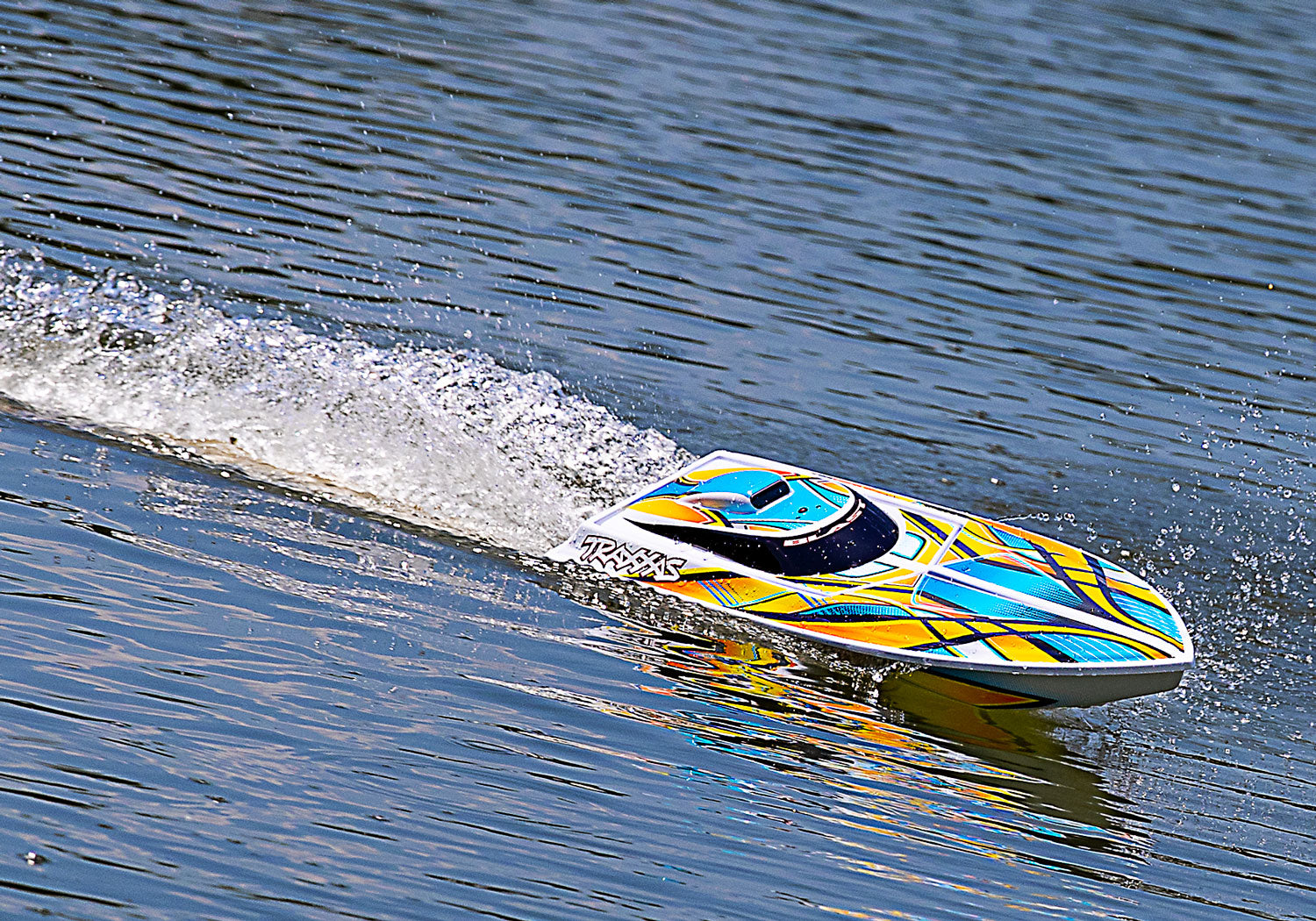 Blast RTR Boat w/USB-C