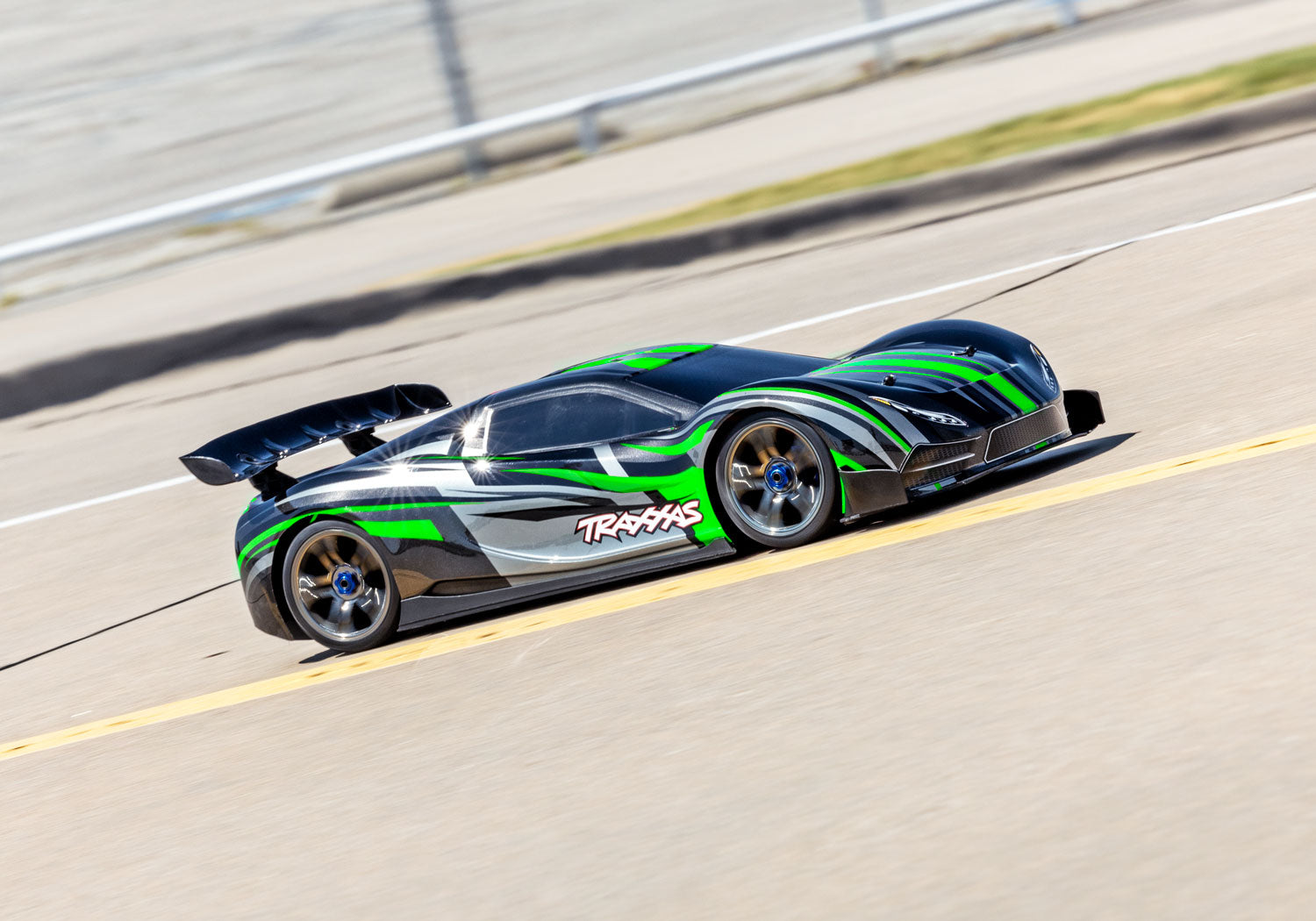 XO-1 AWD Supercar